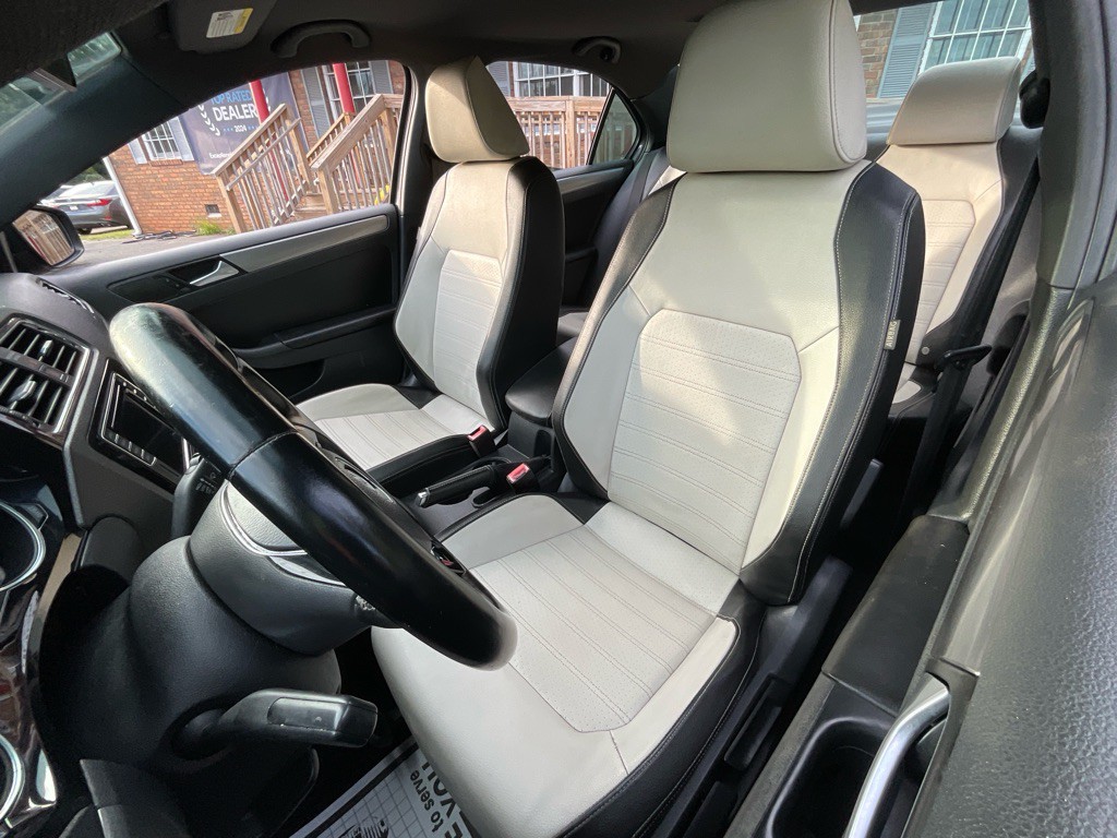 2016 Volkswagen Jetta Image 16