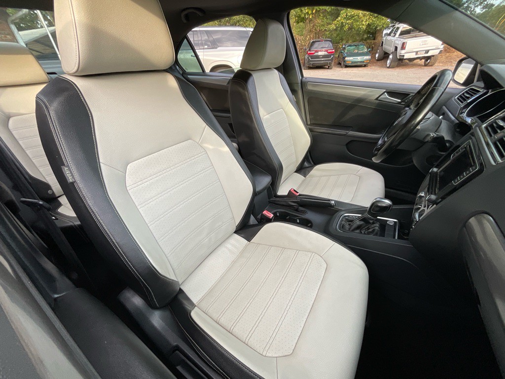 2016 Volkswagen Jetta Image 19