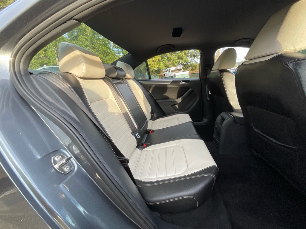 2016 Volkswagen Jetta Image 31