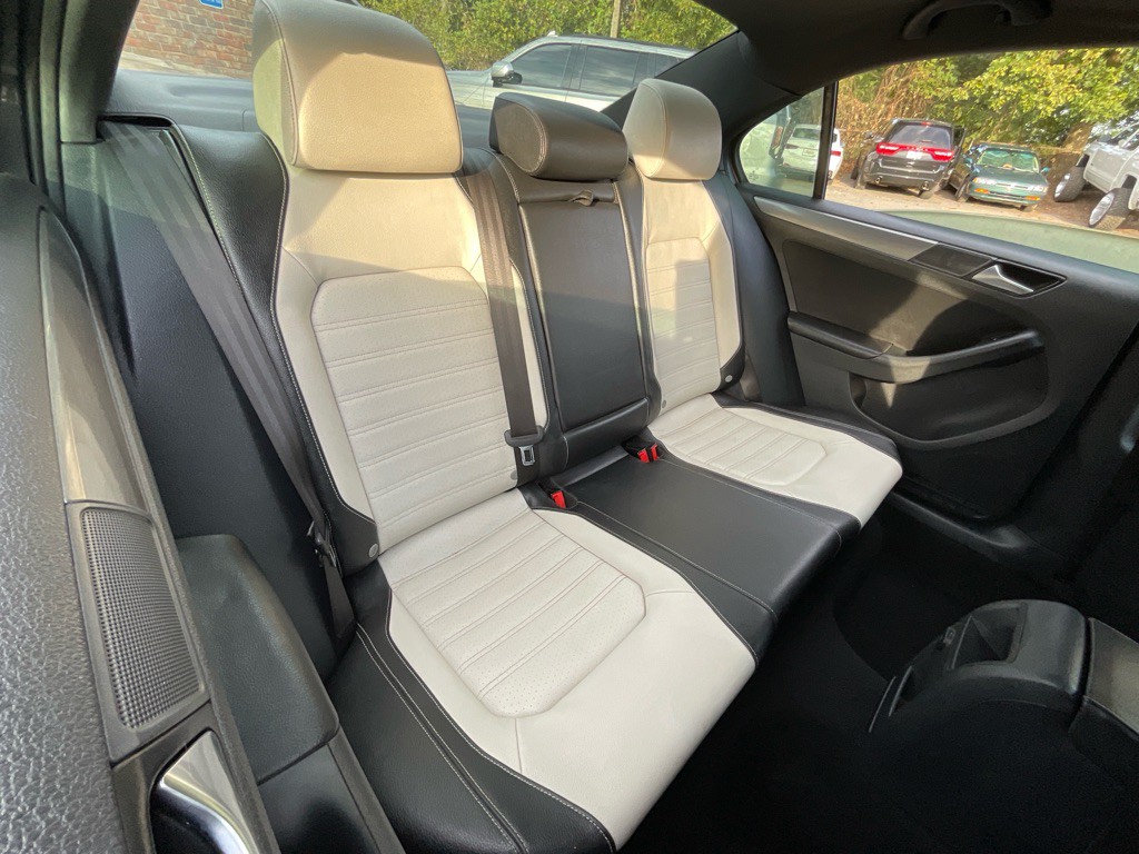 2016 Volkswagen Jetta Image 33