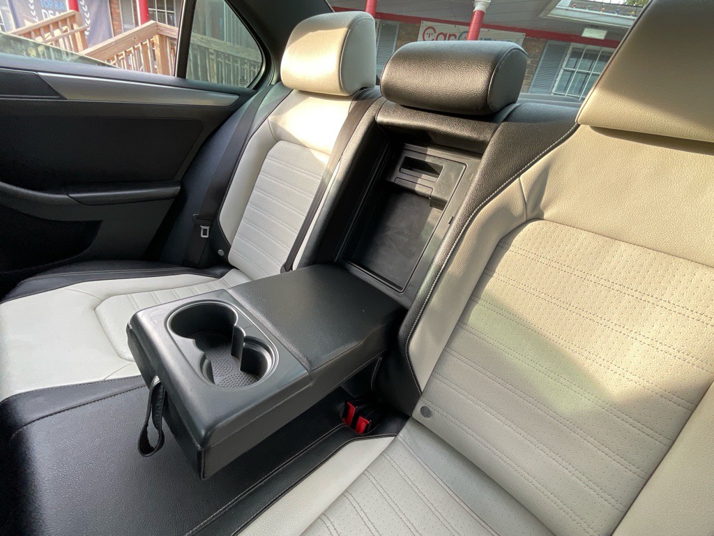 2016 Volkswagen Jetta Image 34