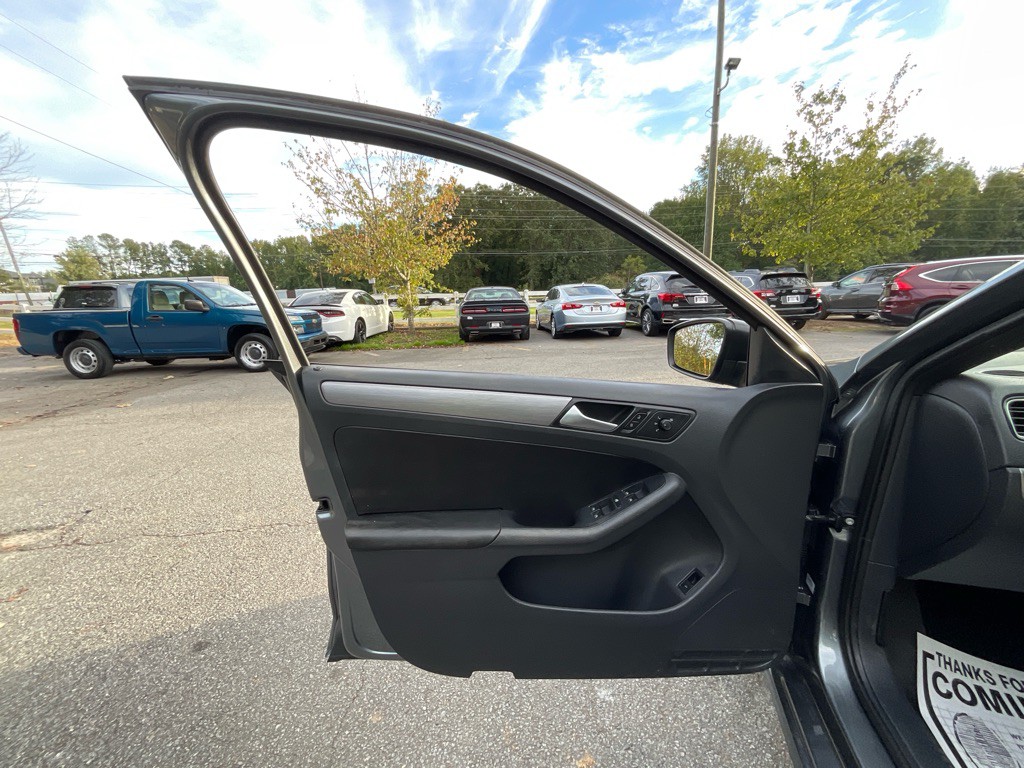 2016 Volkswagen Jetta Image 38