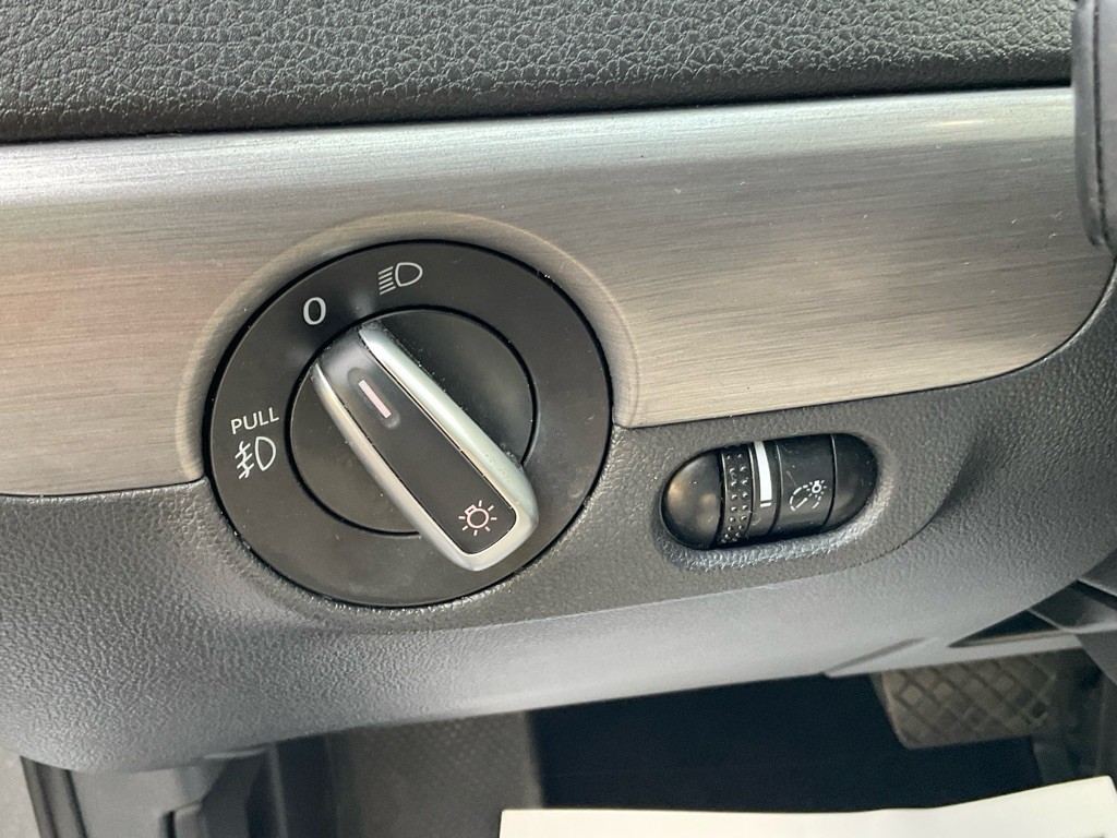 2016 Volkswagen Jetta Image 40