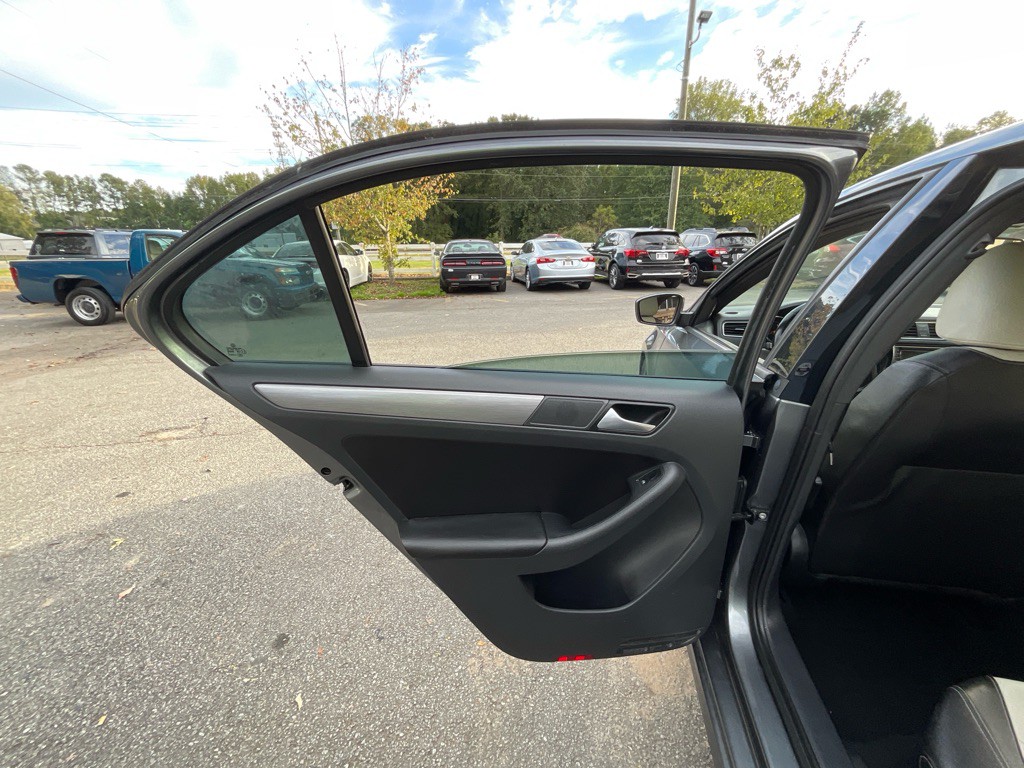 2016 Volkswagen Jetta Image 41