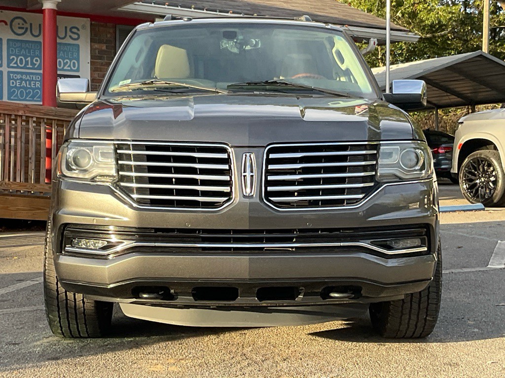 2015 Lincoln Navigator Image 2