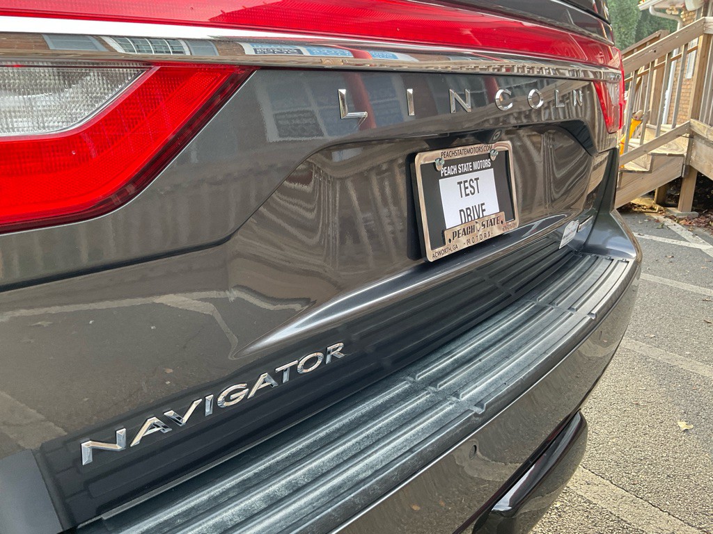 2015 Lincoln Navigator Image 9