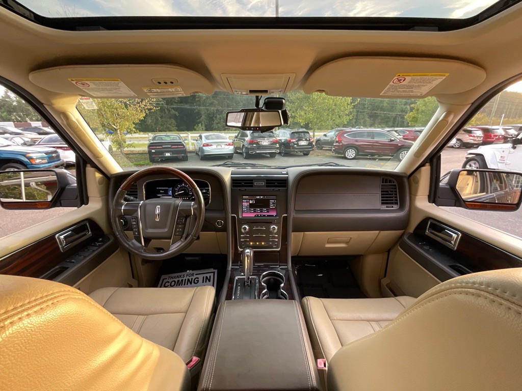 2015 Lincoln Navigator Image 21
