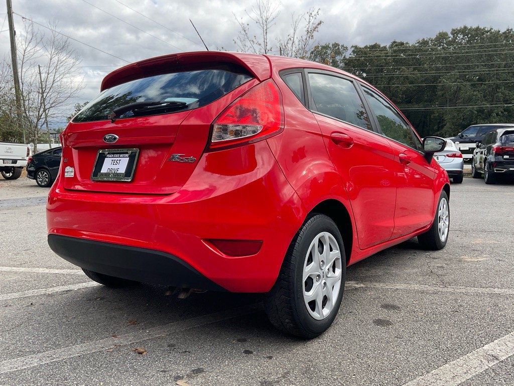 2013 Ford Fiesta Image 5