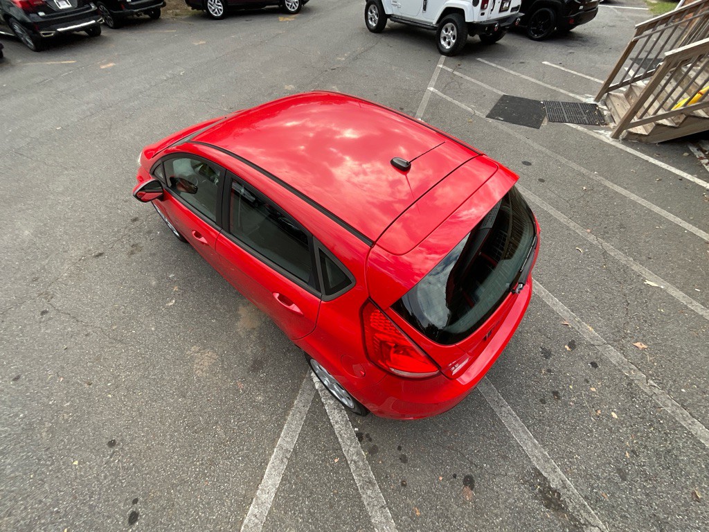 2013 Ford Fiesta Image 8