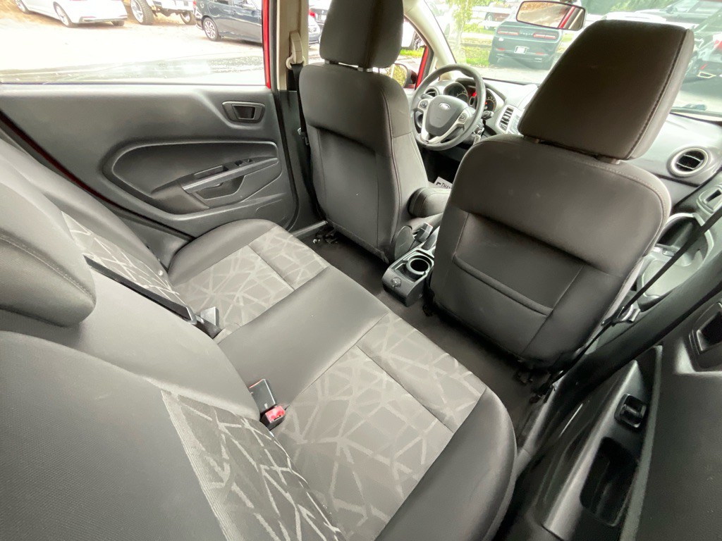 2013 Ford Fiesta Image 26