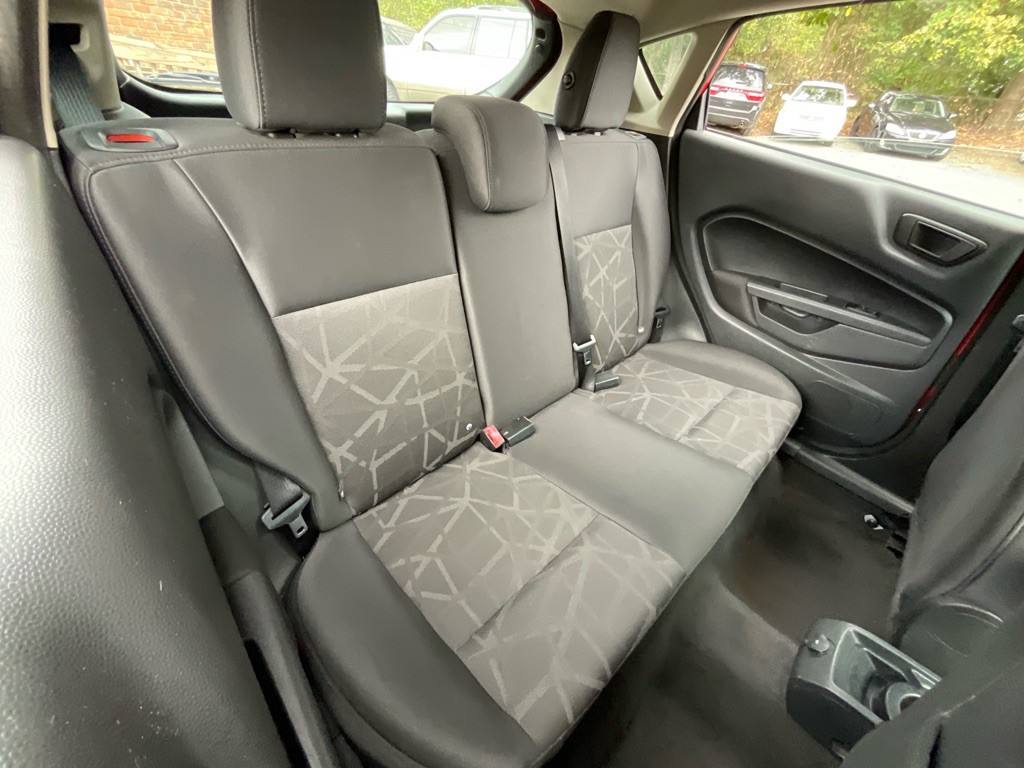 2013 Ford Fiesta Image 27