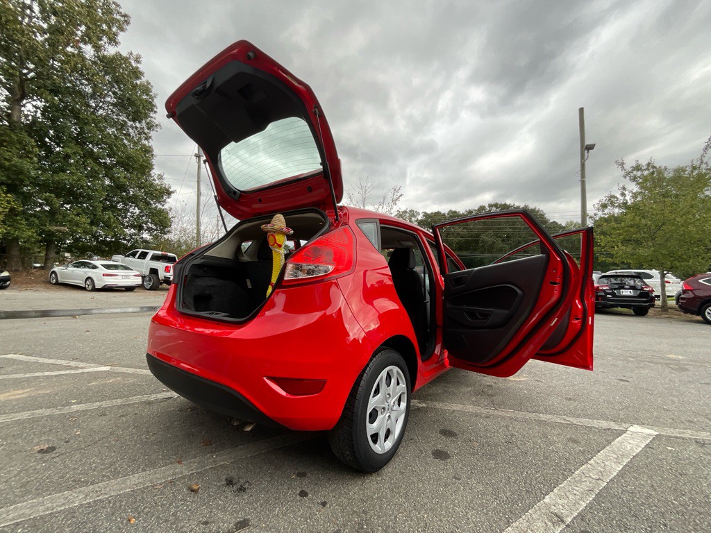 2013 Ford Fiesta Image 28