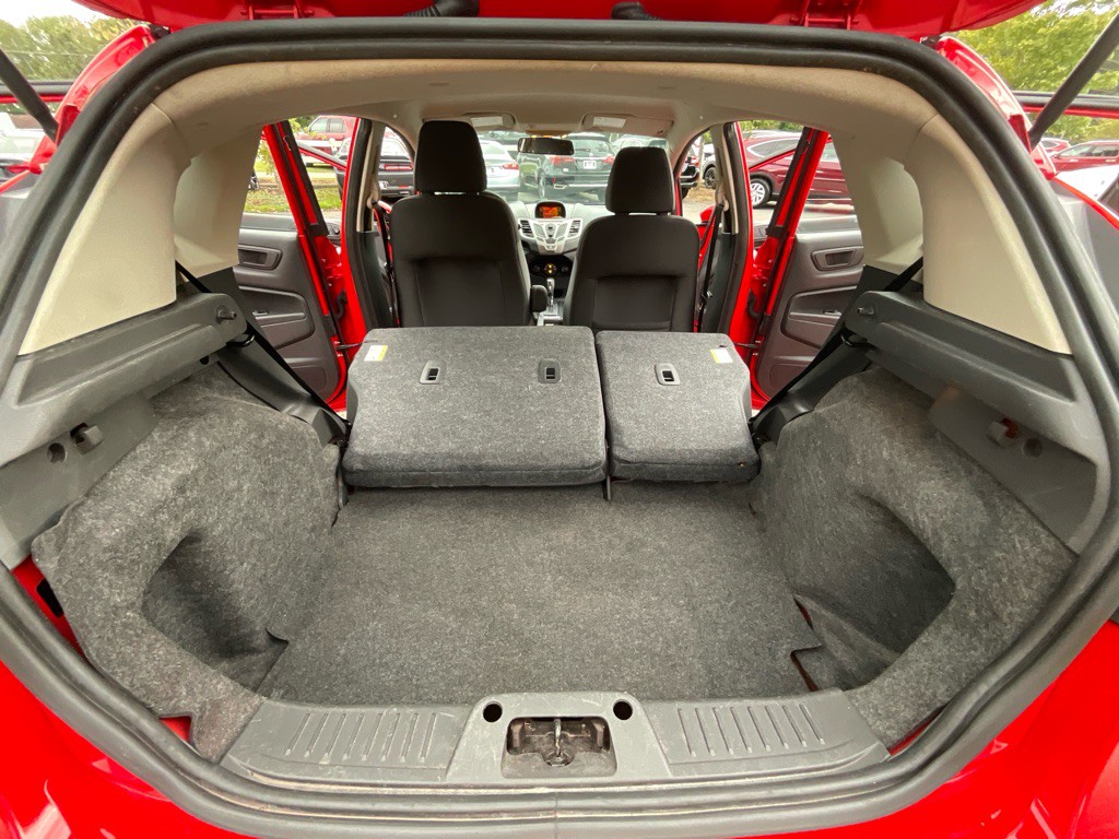 2013 Ford Fiesta Image 31