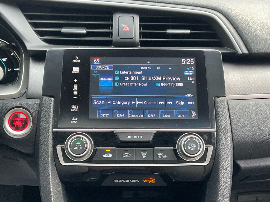 2017 Honda Civic Image 21
