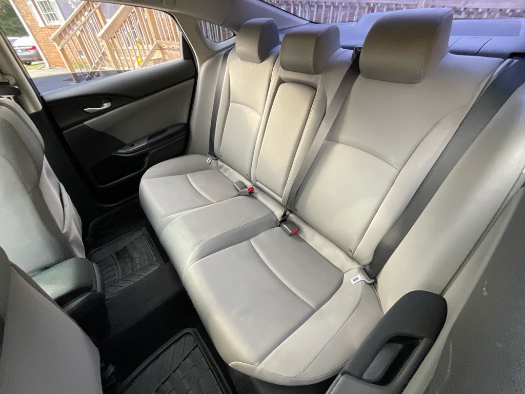 2017 Honda Civic Image 30