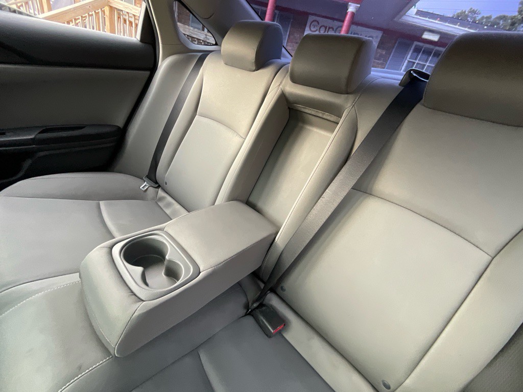 2017 Honda Civic Image 34