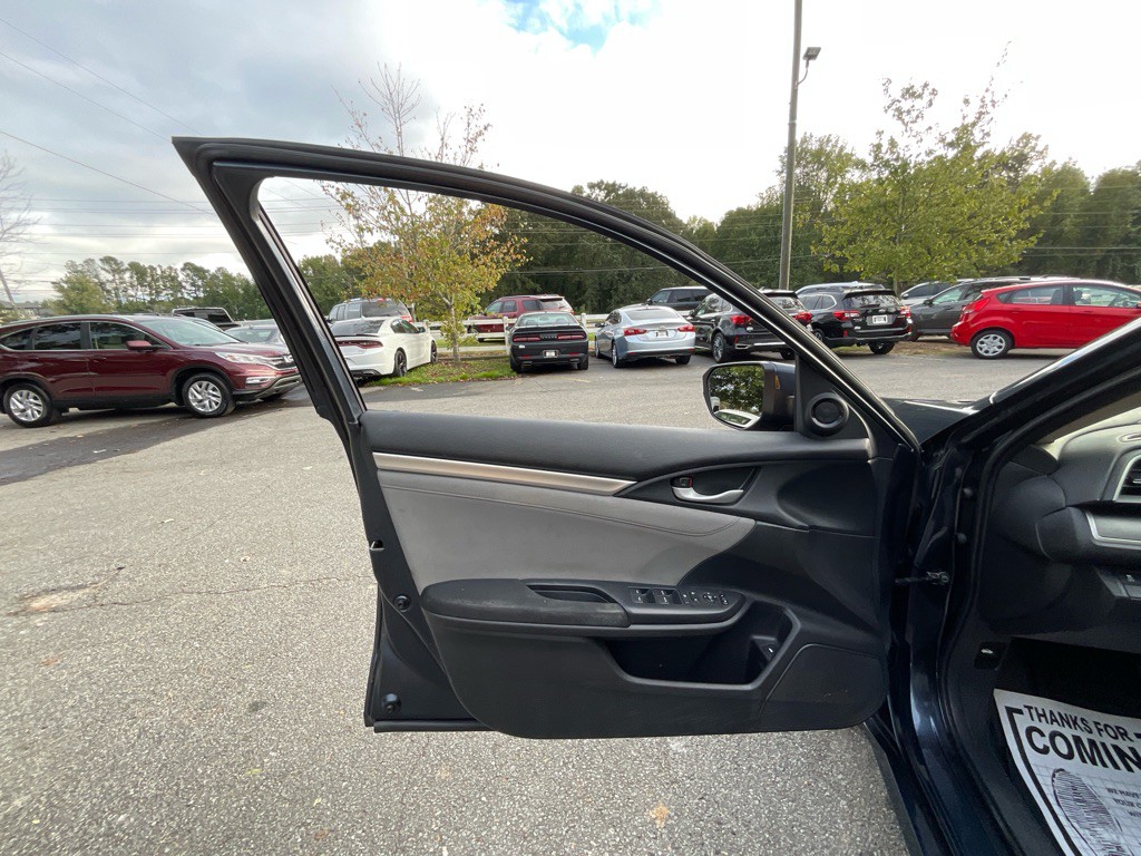 2017 Honda Civic Image 38