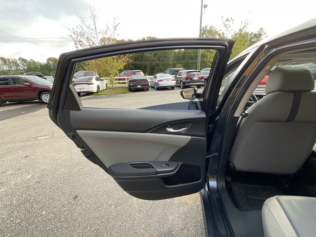 2017 Honda Civic Image 40