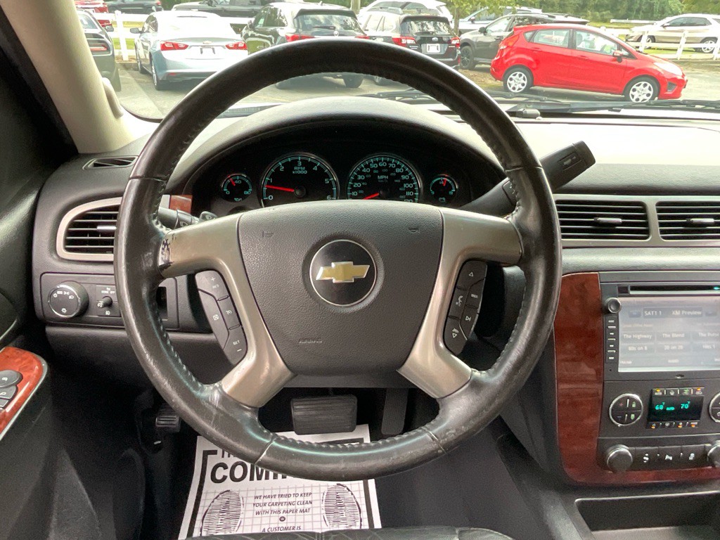 2013 Chevrolet Avalanche Image 24