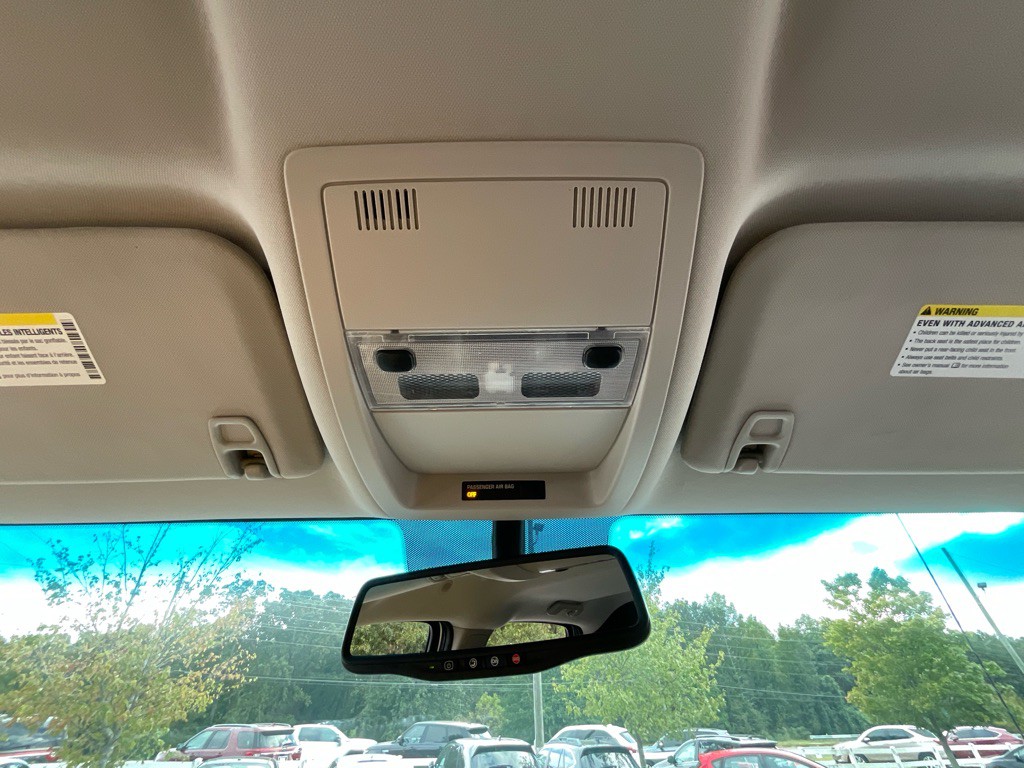 2013 Chevrolet Avalanche Image 28