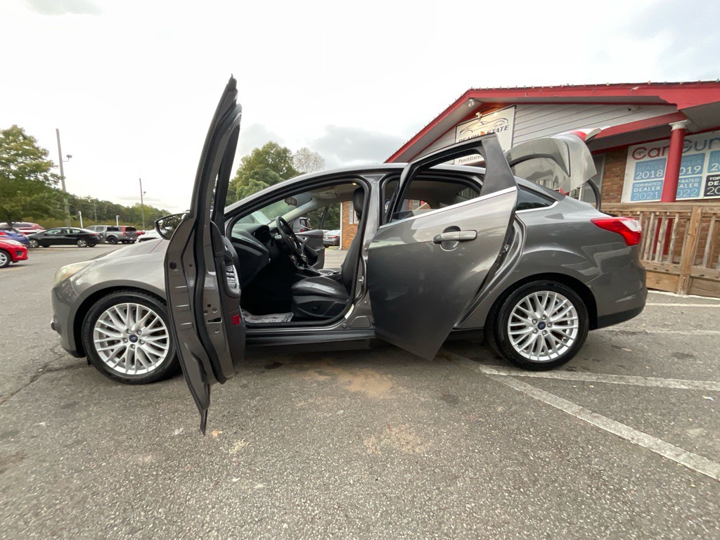 2014 Ford Focus Image 32