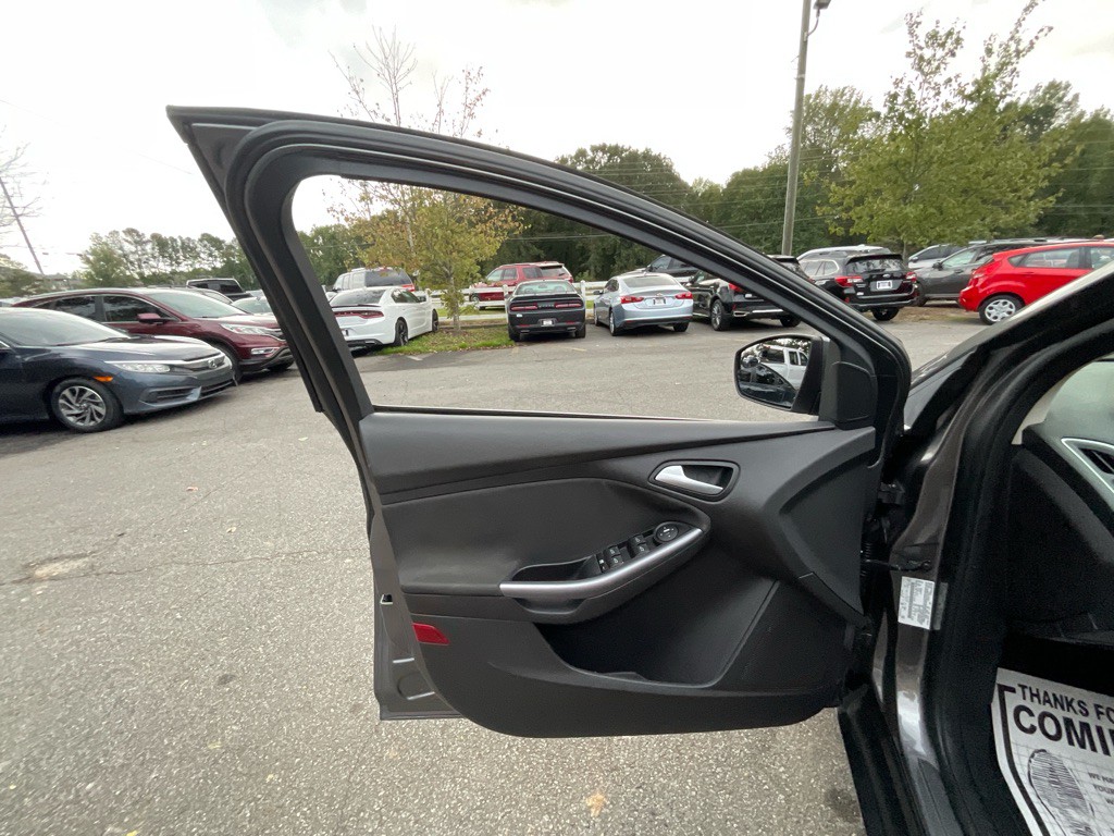 2014 Ford Focus Image 34