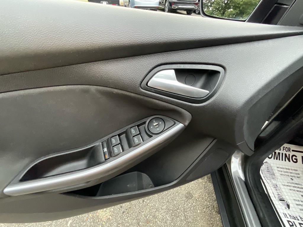 2014 Ford Focus Image 35
