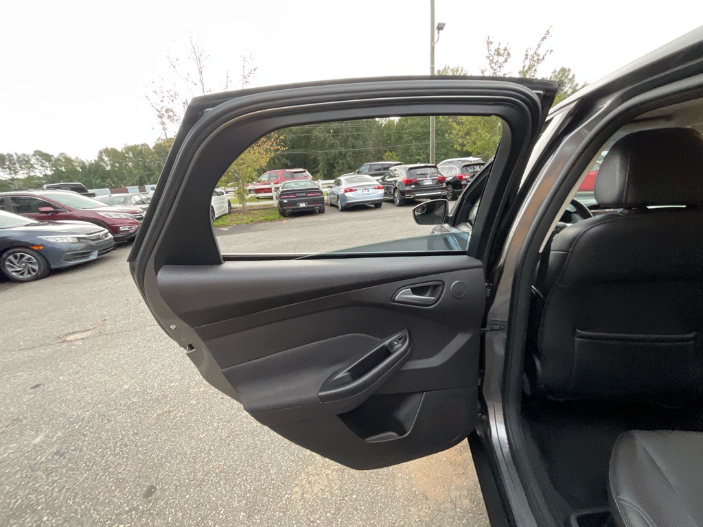 2014 Ford Focus Image 37
