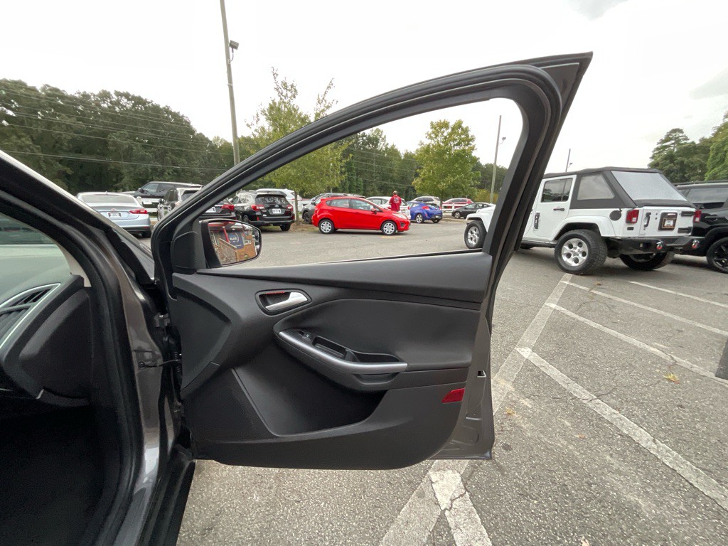 2014 Ford Focus Image 38