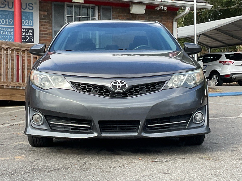 2014 Toyota Camry Image 2