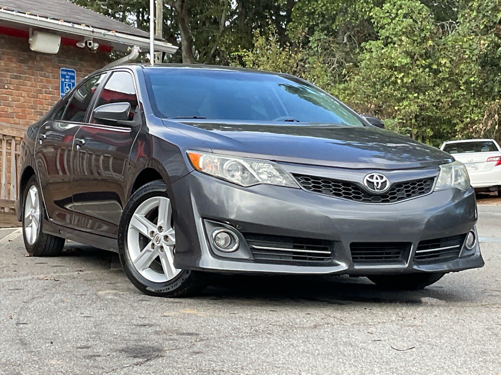 2014 Toyota Camry Image 3