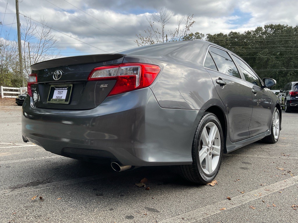 2014 Toyota Camry Image 5