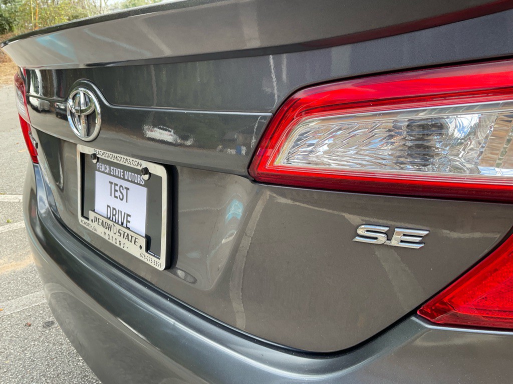 2014 Toyota Camry Image 10