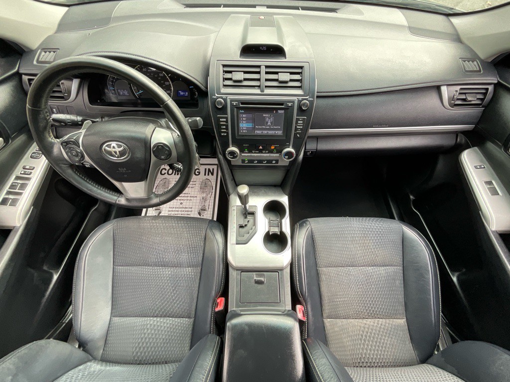 2014 Toyota Camry Image 21