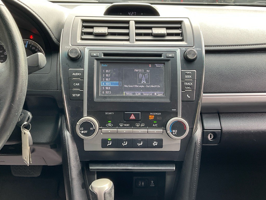2014 Toyota Camry Image 22
