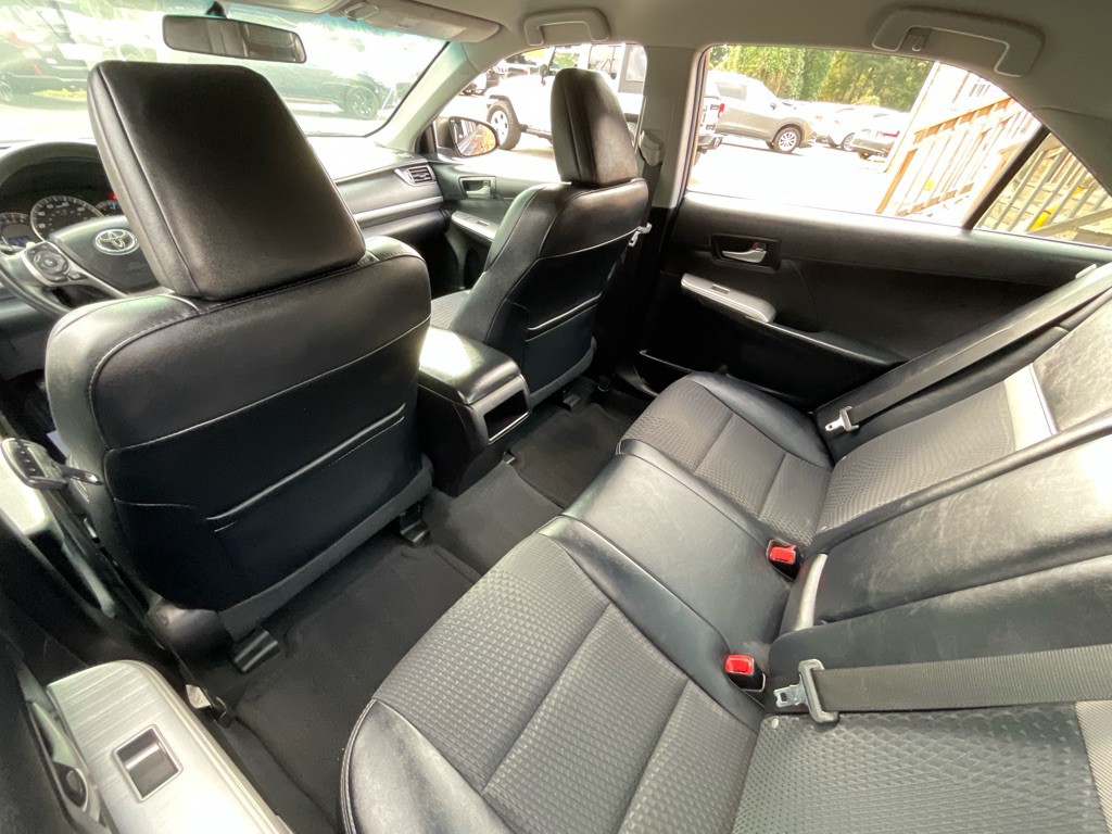 2014 Toyota Camry Image 27