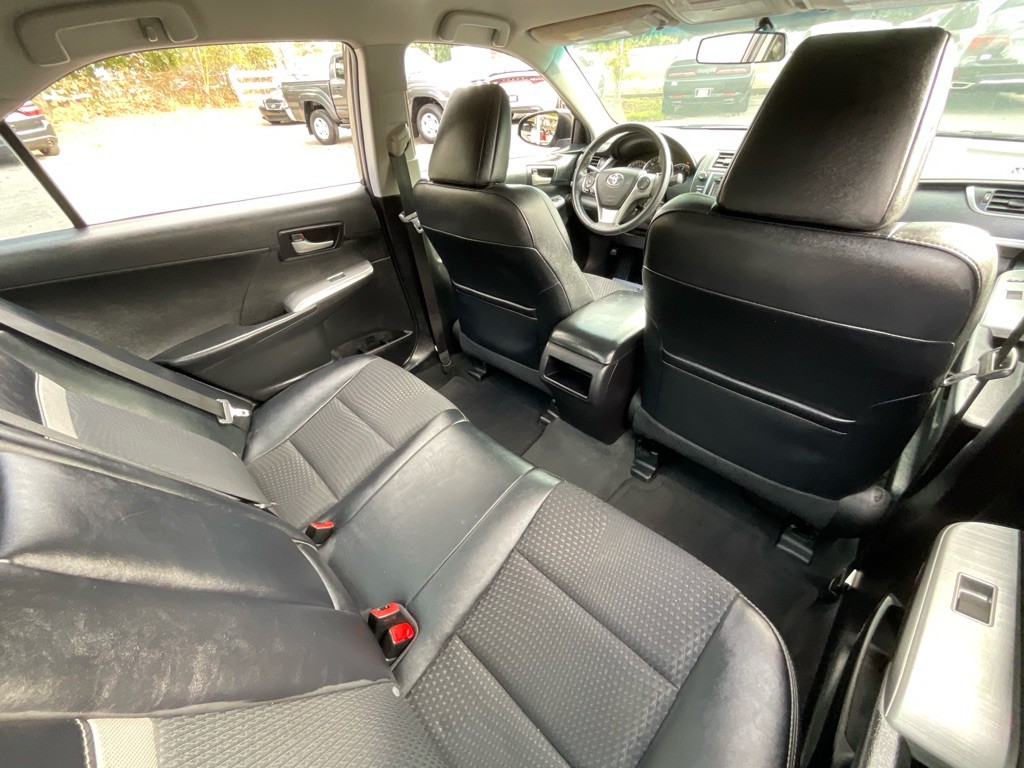 2014 Toyota Camry Image 31