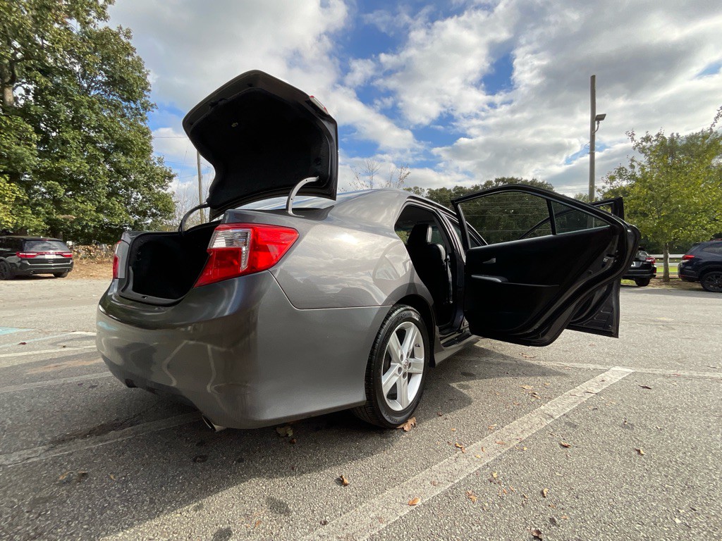 2014 Toyota Camry Image 34