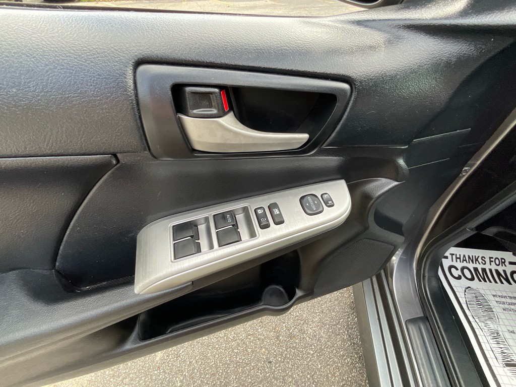 2014 Toyota Camry Image 38