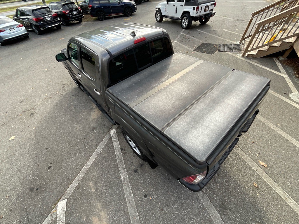 2015 Toyota Tacoma Image 12