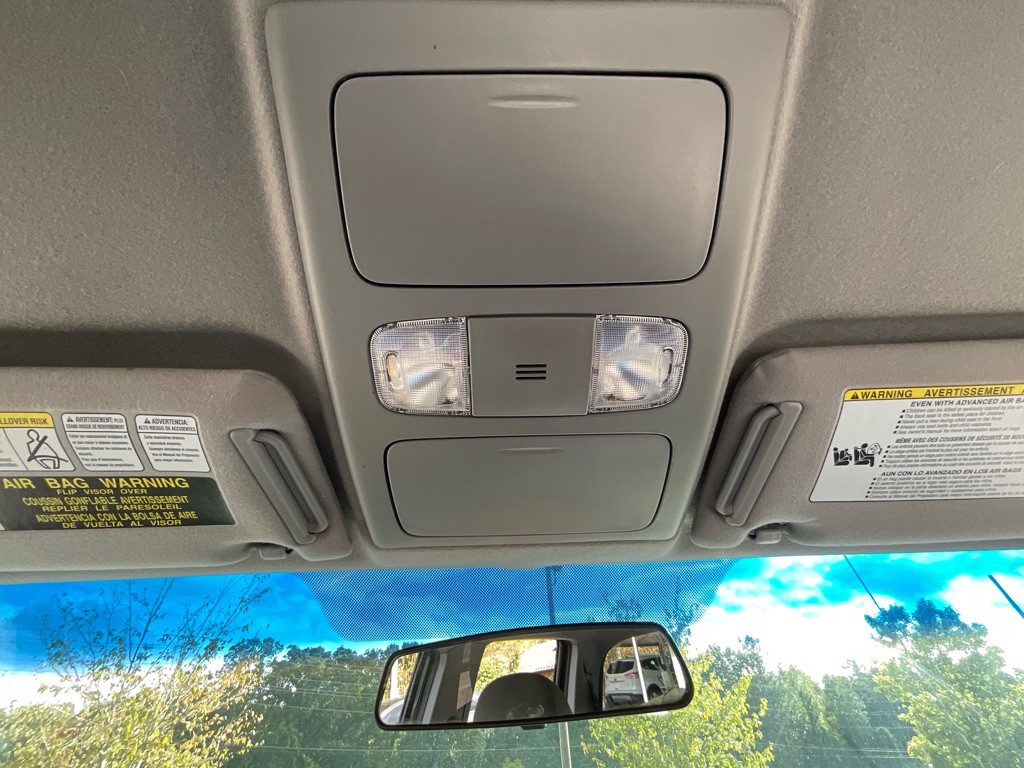 2015 Toyota Tacoma Image 27