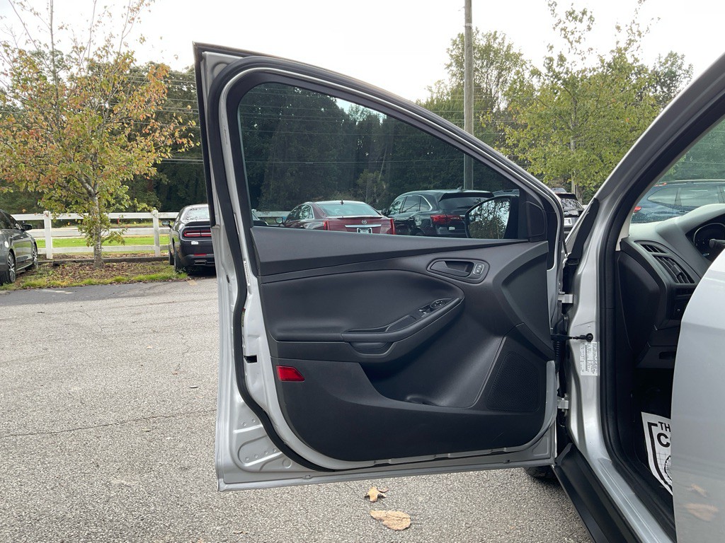 2015 Ford Focus Image 34
