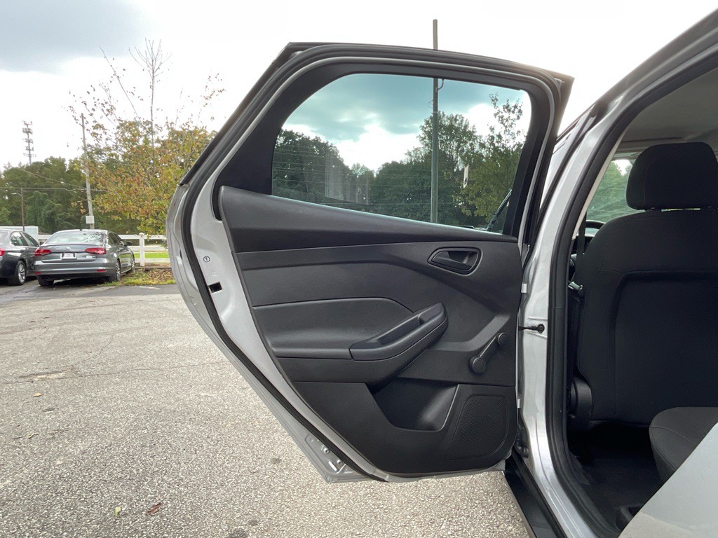 2015 Ford Focus Image 37