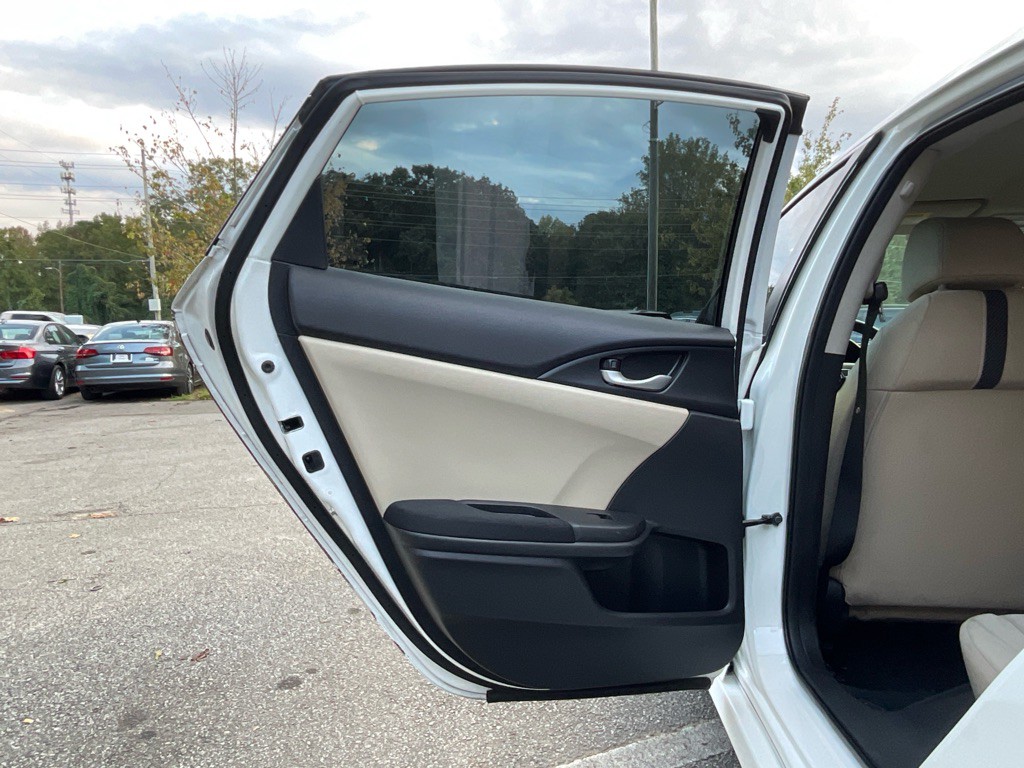 2018 Honda Civic Image 38