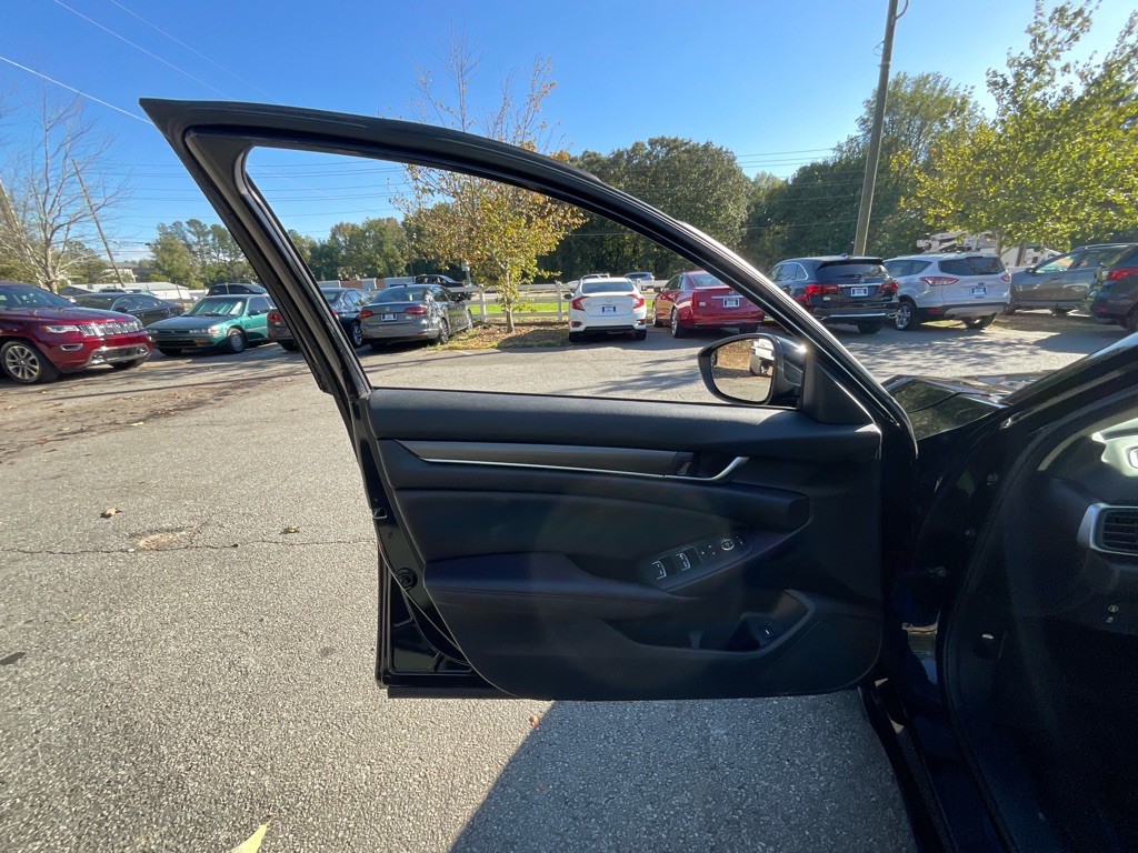 2020 Honda Accord Image 34