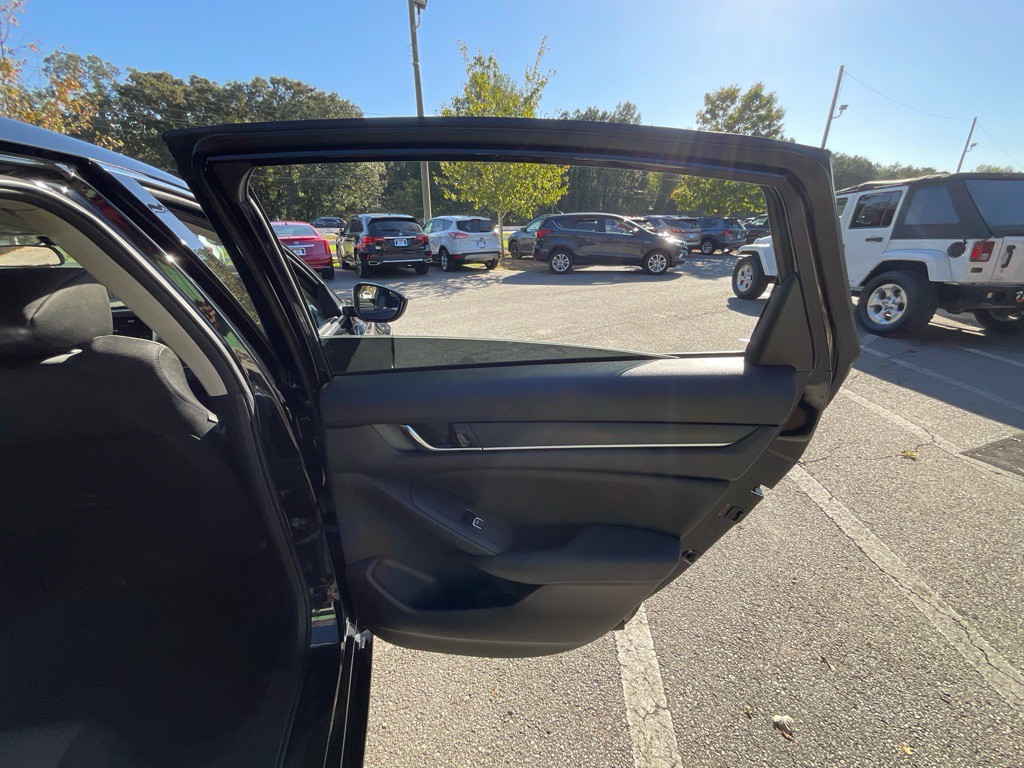 2020 Honda Accord Image 39