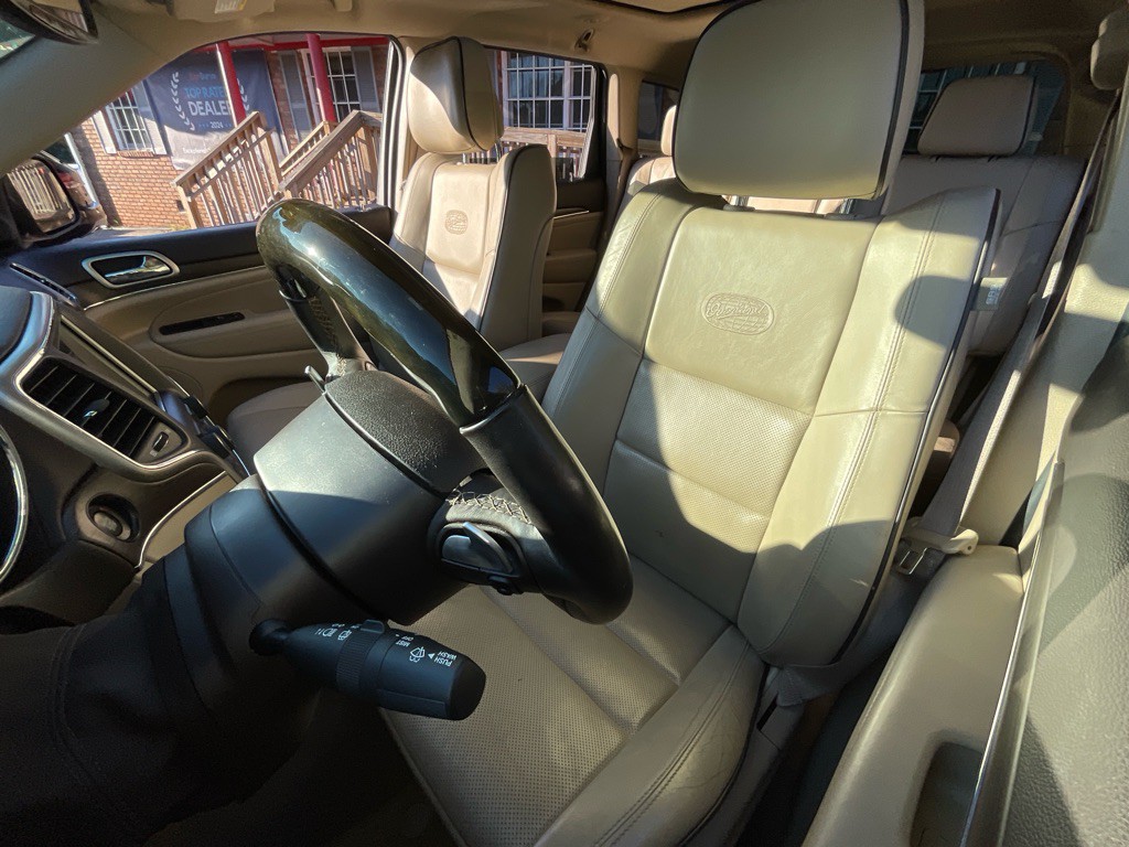 2017 Jeep Grand Cherokee Image 16