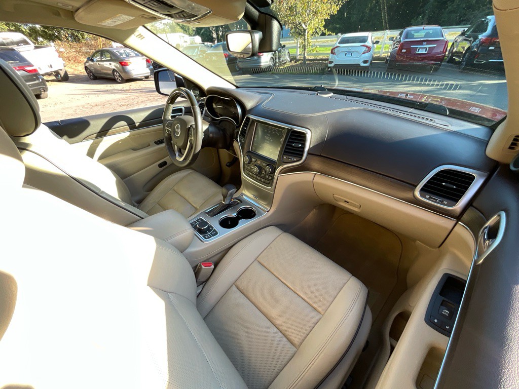 2017 Jeep Grand Cherokee Image 18