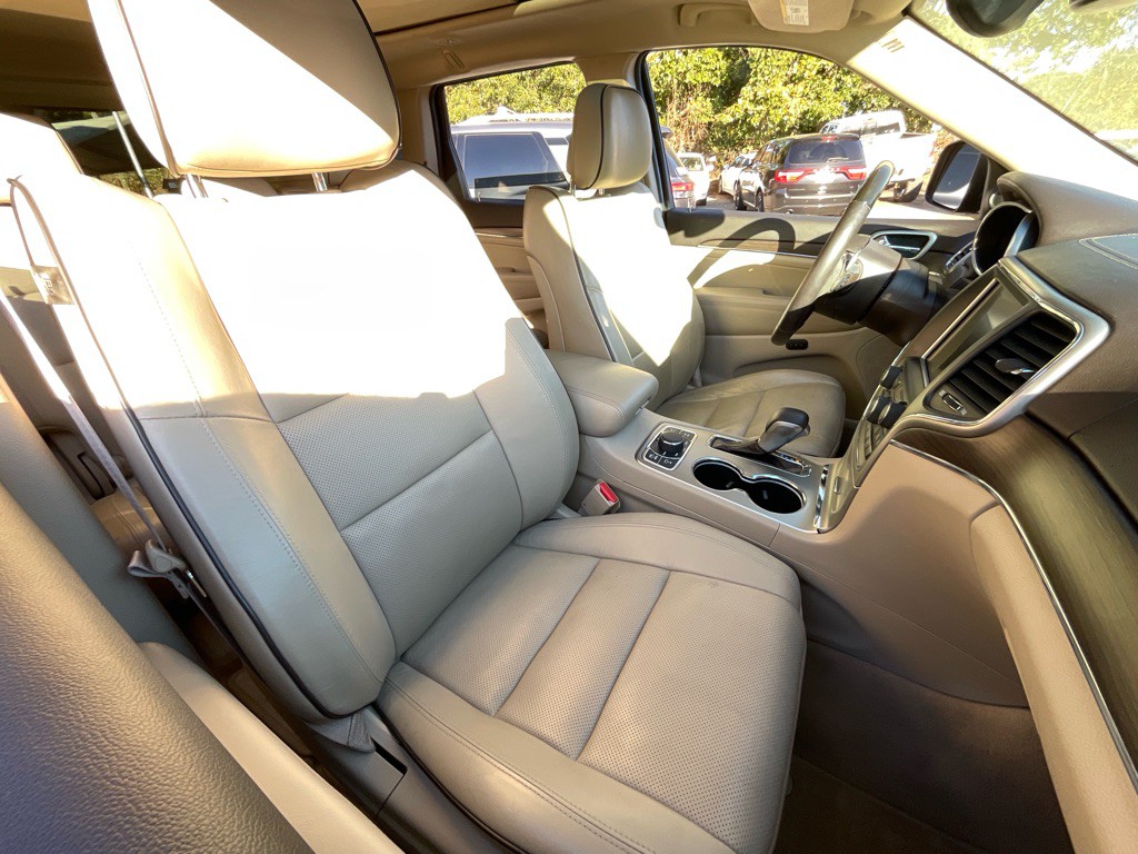 2017 Jeep Grand Cherokee Image 19