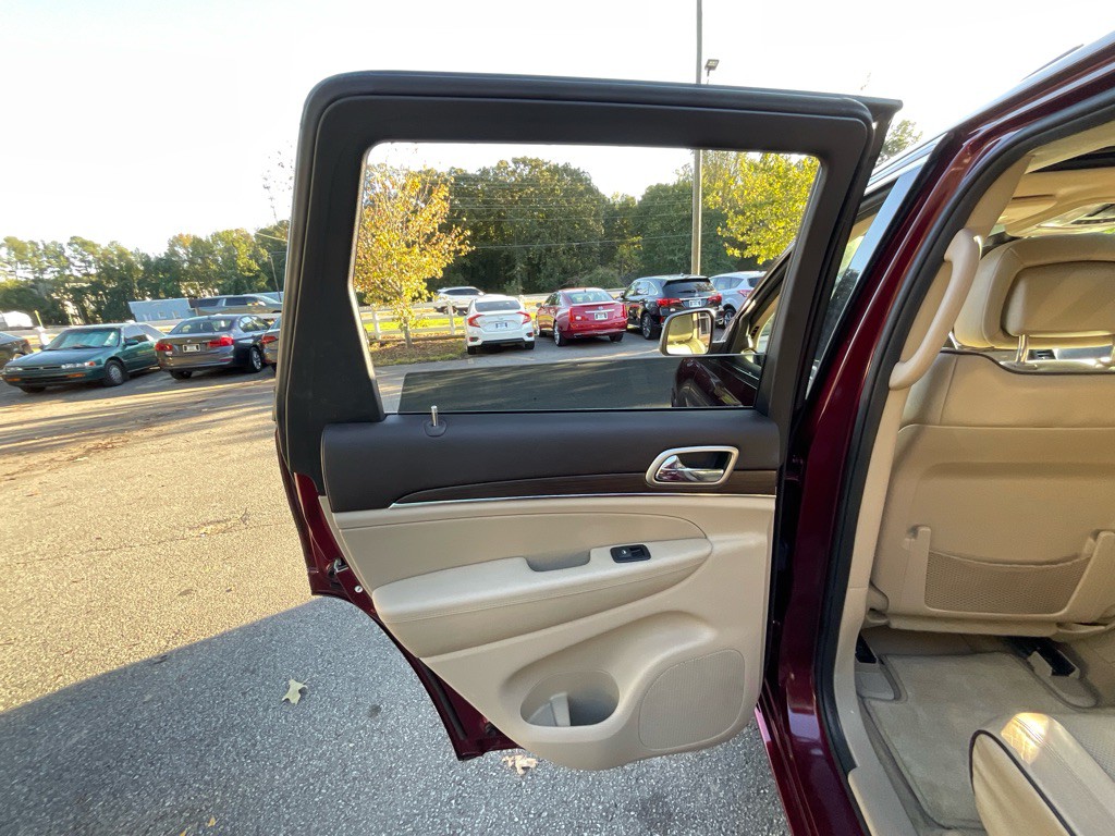 2017 Jeep Grand Cherokee Image 46